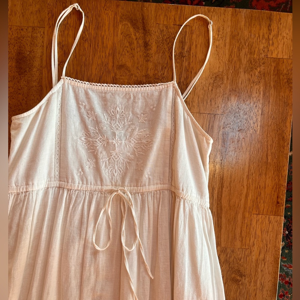 Zara Embroidered dress - Picture 2 of 5